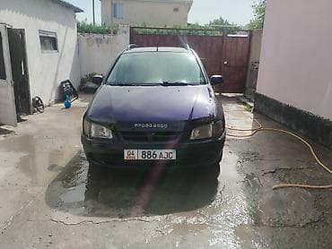 Mitsubishi Space Star: 1998 г., 1.6 л, Механика, Бензин, Универсал