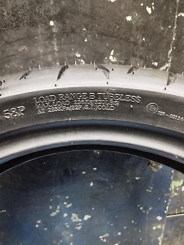 покрышки для мото: Мотошина бескамерная (tubeless), дорожный/туринговый протектор — 2