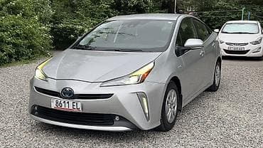 Toyota Prius: 2021 г., Автомат, Гибрид, Лифтбек