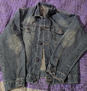 Отдам за мыломойку костюм новый остальные вещи где-то пару раз