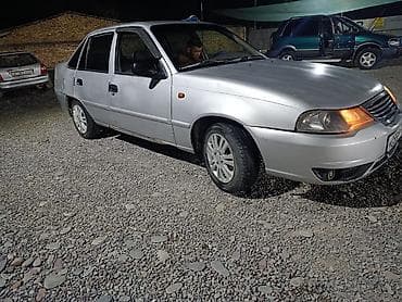 Транспорт: Daewoo Nexia: 2010 г., 1.6 л, Механика, Бензин, Седан — 4