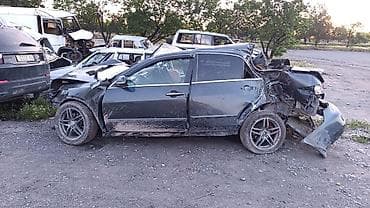 экран саната: Автомобиль после ДТП на разбор Модель: седан среднего класса — 2