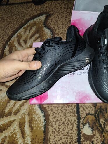 обувь ручной работы бишкек: Кроссовки и спортивная обувь — 2