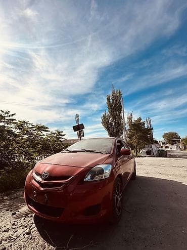 yaris: Toyota Yaris: 2008 г., 1.5 л, Автомат, Бензин, Седан — 2
