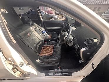 Транспорт: Toyota Ist: 2003 г., 1.5 л, Автомат, Бензин, Хэтчбэк — 7