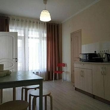 studio apartment: Светлая студия с отдельной спальней и кухней - Планировка: комната с — 2