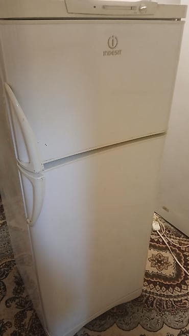 apple iphone 12 mini: Холодильник Indesit, Б/у, Двухкамерный — 2