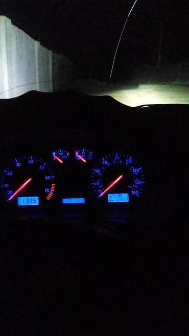 Volkswagen: Volkswagen Jetta: 1999 г., Бензин, Седан — 3