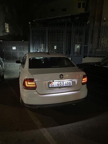 vw: Volkswagen Polo: 2018 г., 1.6 л, Автомат, Бензин, Седан — 10