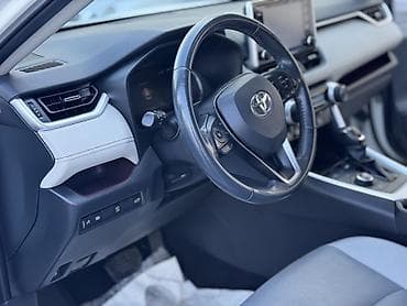 Продажа авто: Toyota RAV4: 2019 г., 2.5 л, Вариатор, Гибрид, Кроссовер — 9