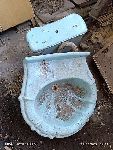 Үй жана бакча: Унитаз Полго орнотуу, Колдонулган, Материалы: Фаянс — 1