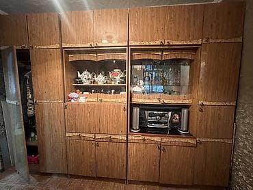 мебел горка: Стенка-шкаф, Тип стенки-шкафа: Модульная, Для зала, Б/у, Особенности: Для хранения посуды — 3