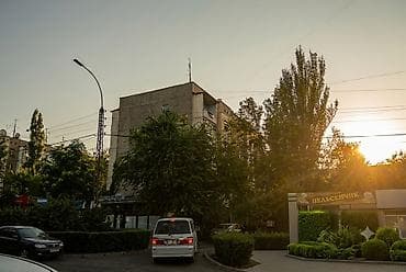 76: 3 комнаты, 76 м², Дордой Плаза ТРЦ 105 серия, 5 этаж, Евроремонт — 1