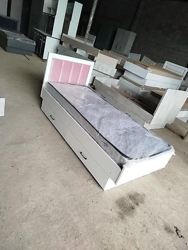 sofa bed: Продаю новый Одна спальня Кровать с матрасом Размери длина 1900 х — 6