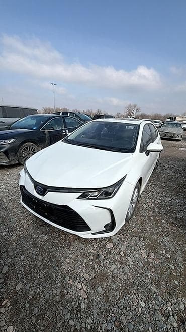 runx alex: Toyota Corolla: 2022 г., 1.8 л, Вариатор, Гибрид, Седан — 7