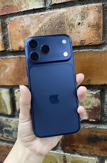IPhone 17 Pro Max, 256 ГБ, цвет тёмно‑синий (на фото). Ключевые
