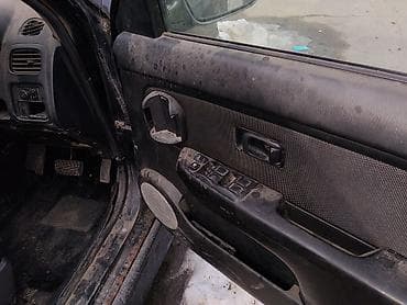 зеркало заднего: Nissan : 2003 г., Ручные, Бензин, Минивэн — 4