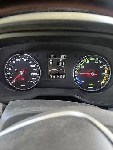 mini ev: Roewe i5: 2019 г., Автомат, Электромобиль, Универсал — 4