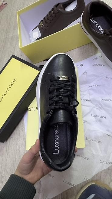 растянуть обувь: Мужские кроссовки, 36, 37, 38, Новый, цвет - Черный, Самовывоз, Бесплатная доставка, Платная доставка — 6