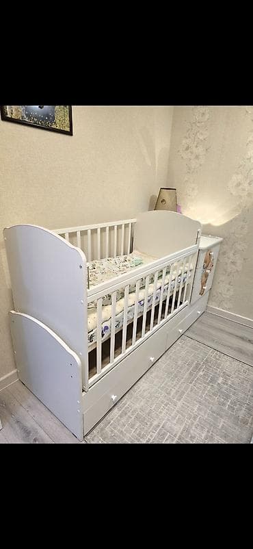 Детский комплект: Манеж белого цвета кроватка-трансформер с