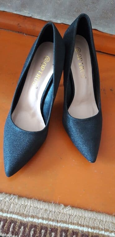 обувь для работы: Продаю 37размер свет черный — 3