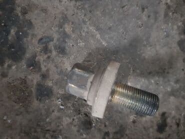 шкив хонда: Honda Civic болт шкива коленвала, Хонда Цивик Болт на шкиф на хонду — 3