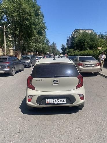 Продажа авто: Kia Morning: 2017 г., 1 л, Автомат, Газ, Хэтчбэк — 3