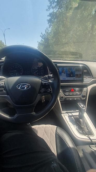 Продажа авто: Hyundai Elantra: 2017 г., 2 л, Автомат, Бензин, Седан — 6