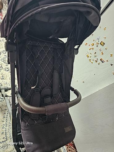 easy walker: Коляска сатылат абалы орто 1000 сом бүктөлөт адрес Баха Гагарина — 3