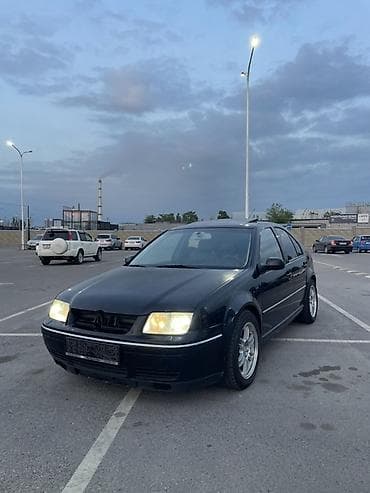 Volkswagen Bora: 2001 г., 2.8 л, Механика, Бензин, Седан
