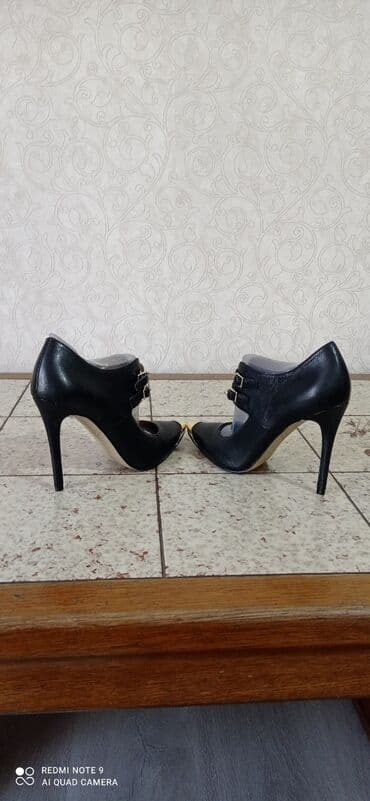 Туфли: Продаю женские туфли на каблуке привезены из сша каблук 10 см фирма — 5