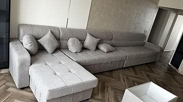Бурчу бар диван, Жастыктар менен — 1