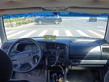 Унаа сатуу: Volkswagen Vento: 1994 г., Кол менен иштөөчү, Седан — 6