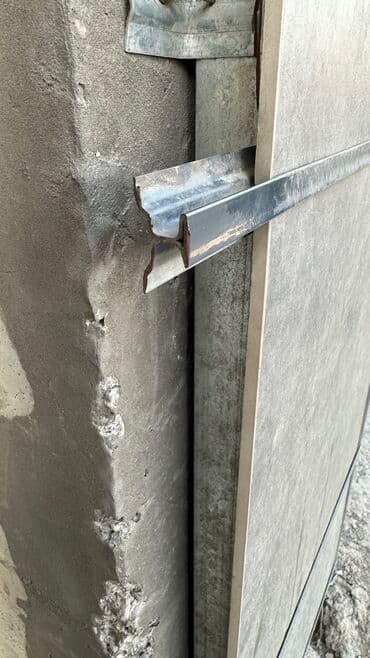 ящик для корма: H-образный профиль является базовым конструктивным элементом для — 1