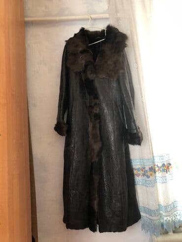 вечерний костюм: Комплект из двух вещей в черном/коричневом тоне. 1) Платье миди из — 3