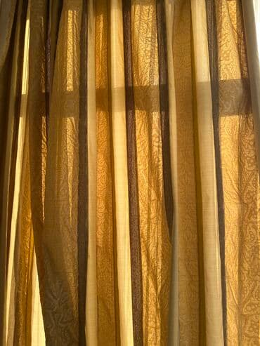 4 микрайон: Шторы парча турецкая, в хорошем состоянии высота 2.87 Самовывоз 12 — 4