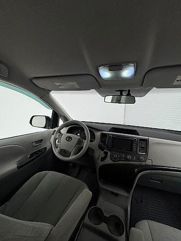 sprinter 516: Toyota Sienna: 2010 г., 3.5 л, Автомат, Бензин, Минивэн — 7
