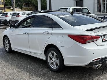 k5 2019: Hyundai Sonata: 2010 г., Автомат, Бензин, Седан — 4