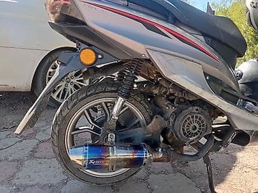 r17 215 45: Макси-скутер Yamaha, 150 куб. см, Бензин, Б/у — 5