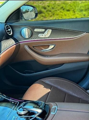 2020: Mercedes-Benz E-Class: 2020 г., 2 л, Автомат, Бензин, Седан — 9