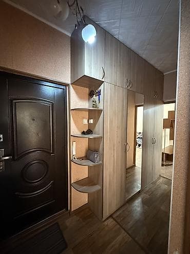 70: 1 комната, 40 м², 11 мкр 105 серия, 4 этаж, Косметический ремонт — 5