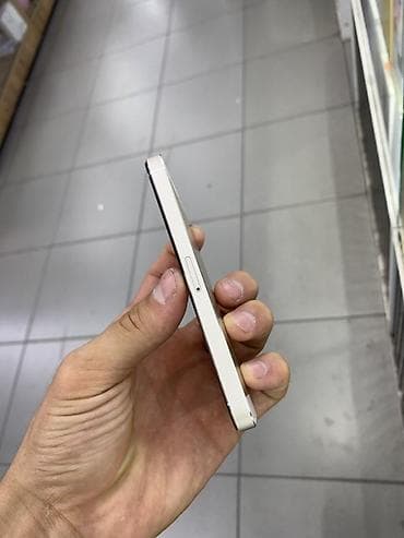 iphone i: IPhone SE, Б/у, 16 ГБ, Золотой, 100 % — 5