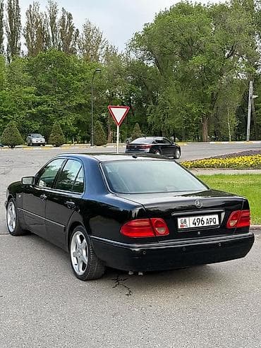 v class: Mercedes-Benz E-Class: 1998 г., 3.2 л, Автомат, Бензин, Седан — 2