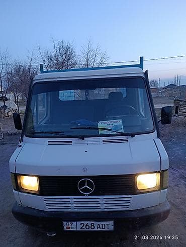 ассенизатор услуги: Грузоперевозки на бортовом микро-грузовике Mercedes-Benz. - Тип — 1