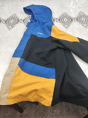 куртки лининг: Куртка Li-Ning с капюшоном, трансформируемая (2‑в‑1). - Модель — 3
