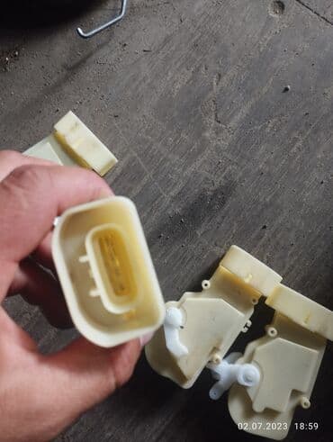 rx30: Электрический моторчик Lexus 2001 г. — 4