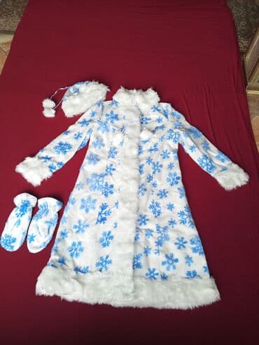 футболные формы: Аренда комплект 5000сом. Цена на продажу 10000 сом. Костюм Деда Мороза — 8