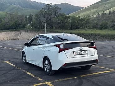 highlander 2012: Toyota Prius: 2019 г., 1.8 л, Вариатор, Гибрид, Хэтчбэк — 4