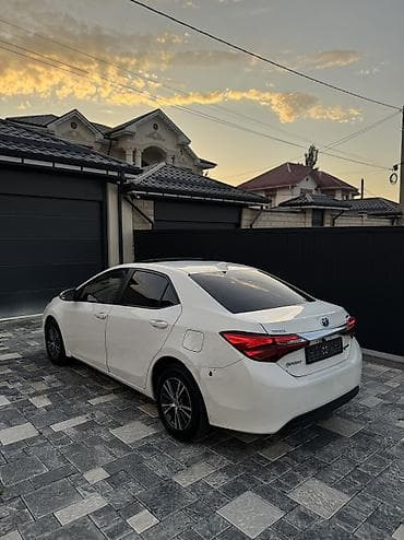 фары 34: Toyota Corolla: 2016 г., 1.8 л, Автомат, Гибрид, Седан — 7