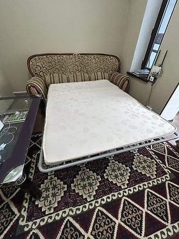 тройная картина: Прямой диван, Б/у — 5